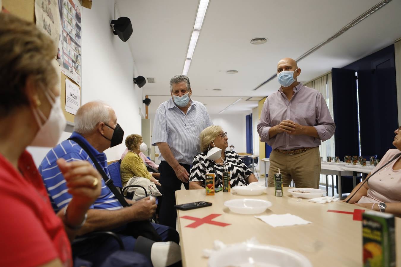 En imágenes , la reapertura de los centros de mayores de Córdoba