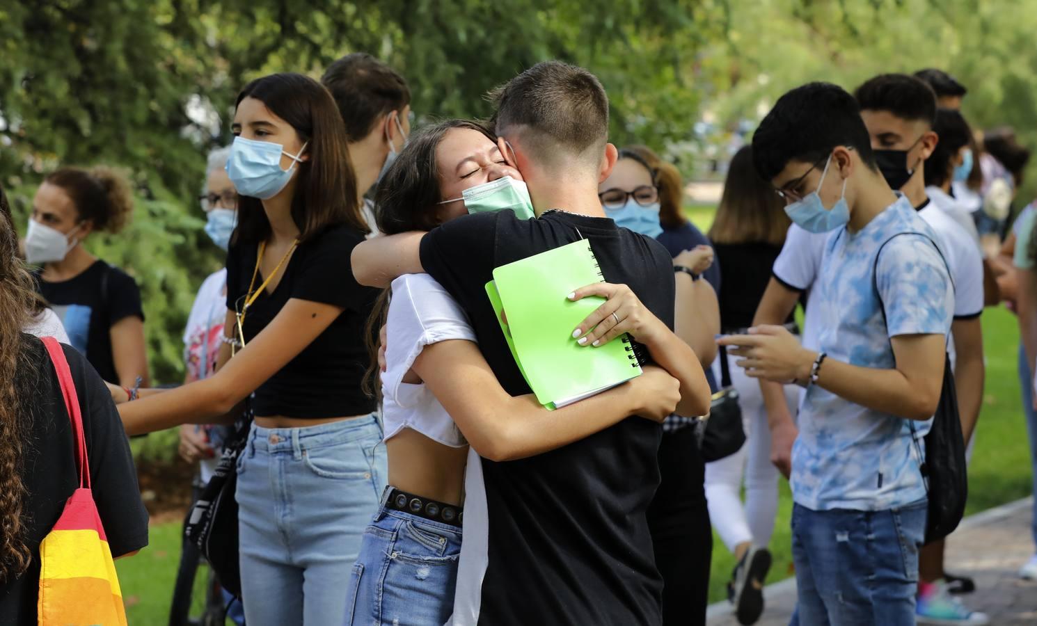 El regreso a las aulas de Secundaria en Córdoba, en imágenes