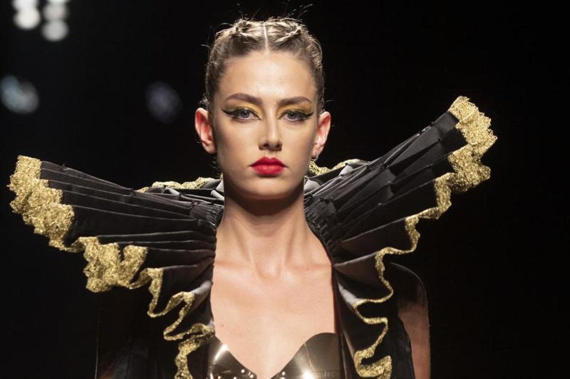 Cuello isabelino de la colección de Maya Hansen. 