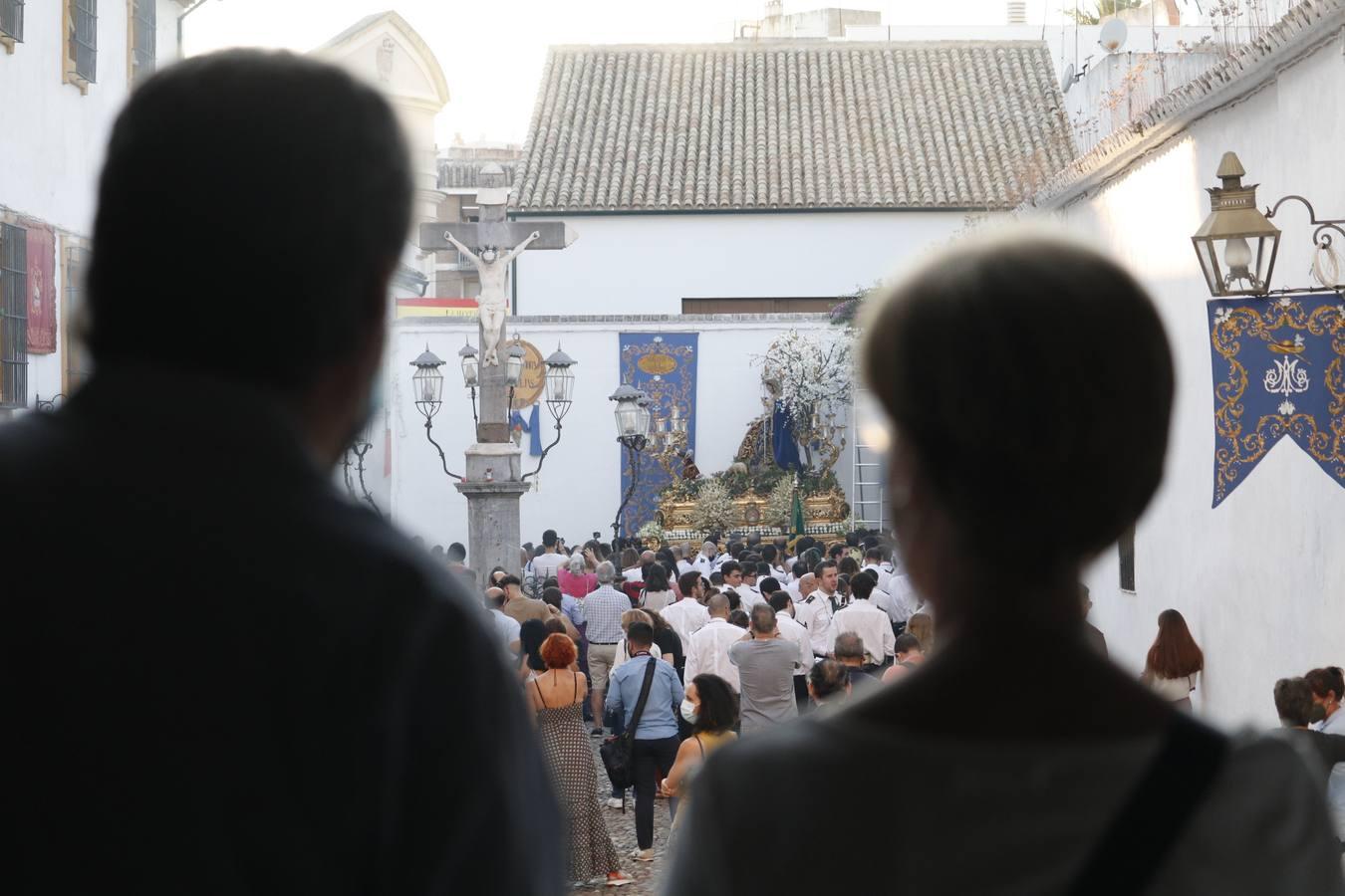 La procesión de la Divina Pastora de Córdoba, en imágenes