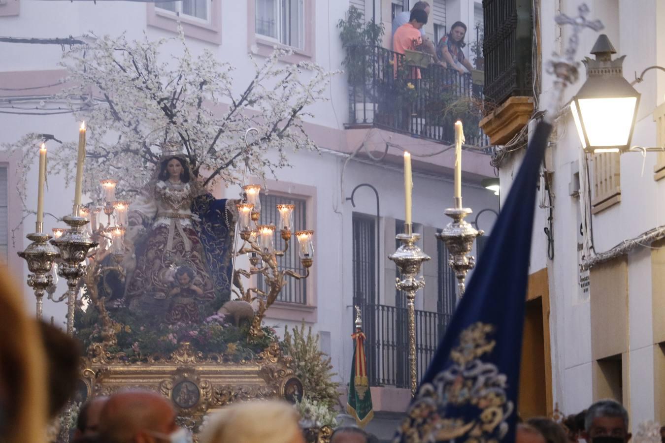 La procesión de la Divina Pastora de Córdoba, en imágenes