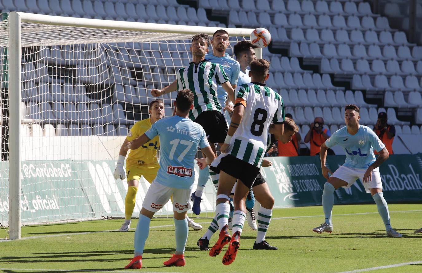 Las mejores imágenes del derbi Córdoba B - Ciudad de Lucena