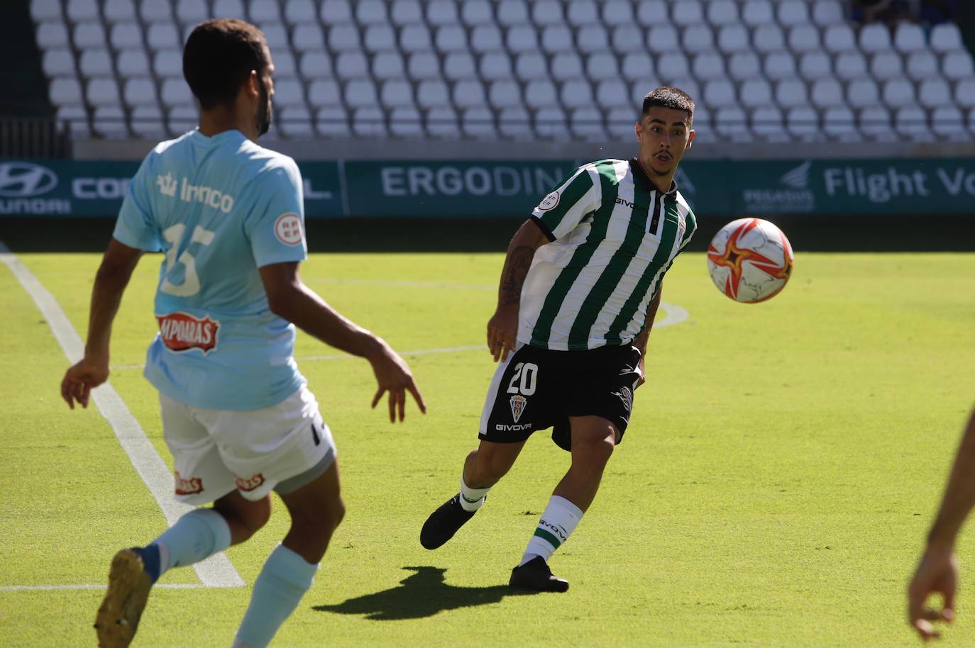 Las mejores imágenes del derbi Córdoba B - Ciudad de Lucena