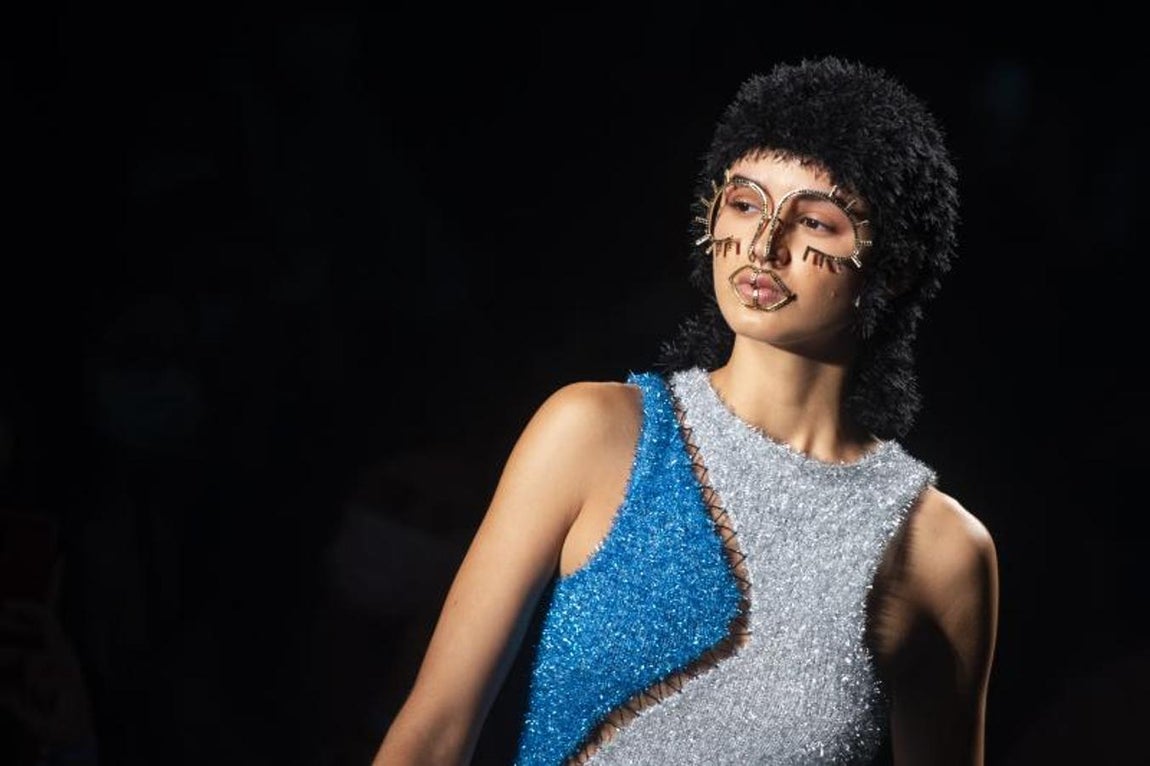 Estilismo del desfile de 404 Studio. 