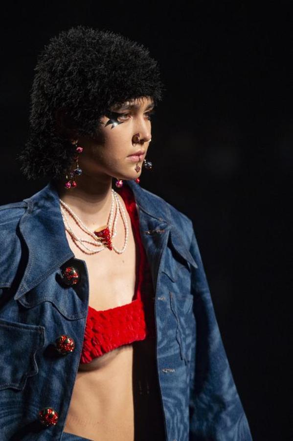 Estilismo del desfile de 404 Studio. 