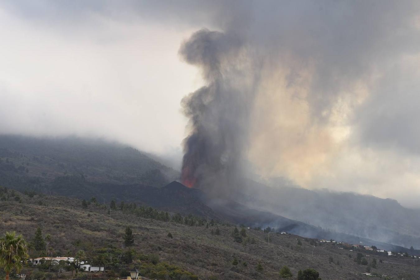 El día después de la erupción del volcán, en imágenes