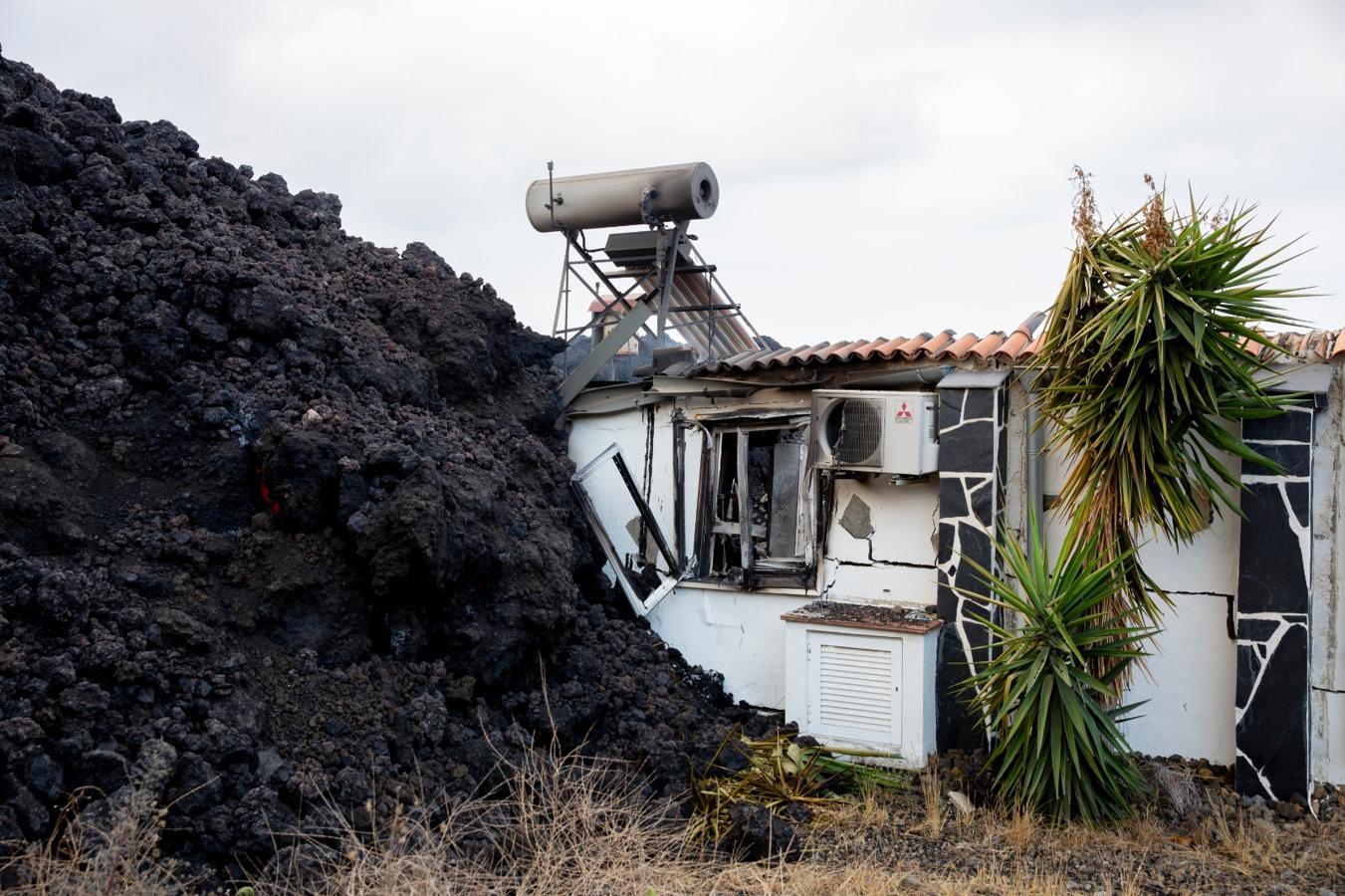 El día después de la erupción del volcán, en imágenes