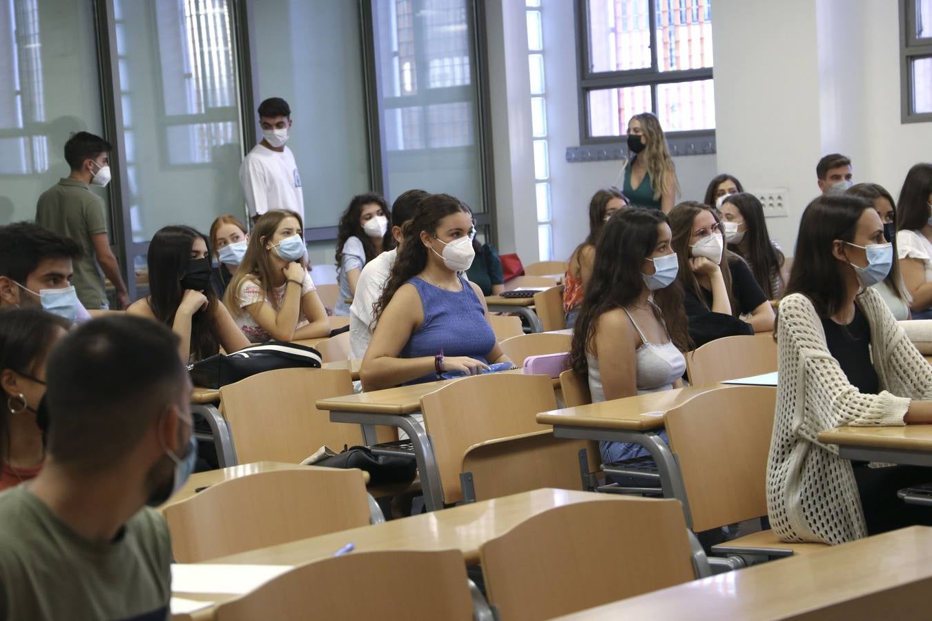 Los universitarios de Sevilla han vuelto a clase con normalidad para un nuevo curso