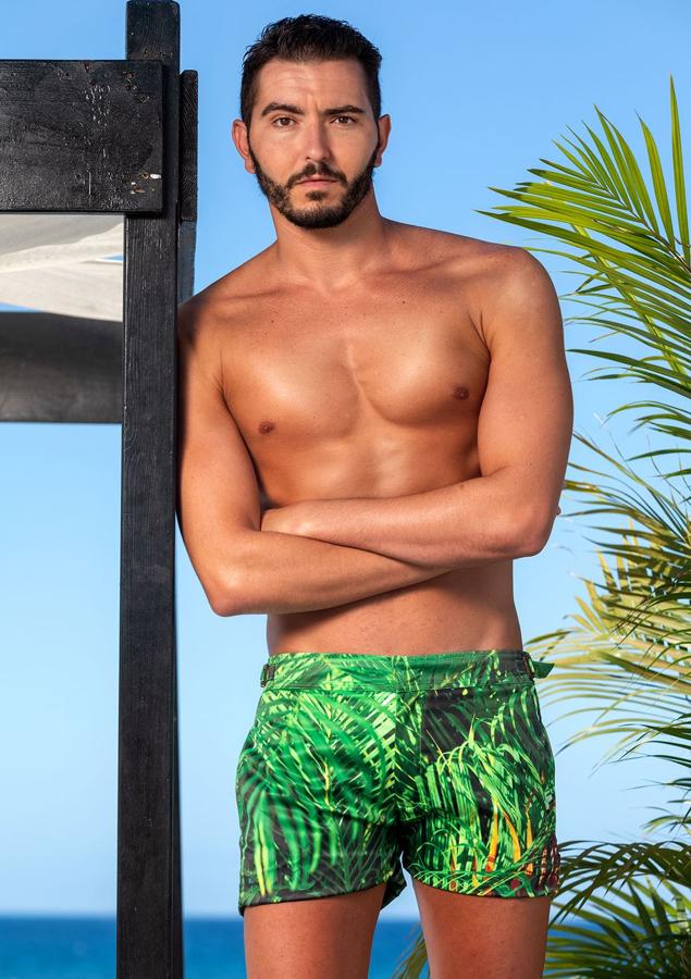 Miguel Ángel Rozas (Melilla). Edad: 27 años.Altura: 1,89 m.Estudios en curso y/o cursados: Técnico superior en actividades físico-deportivas (TAFAD), opositor a las Fuerzas Armadas.Hobbies: Deporte, pasar tiempo con mis amigos y los coches y motos.