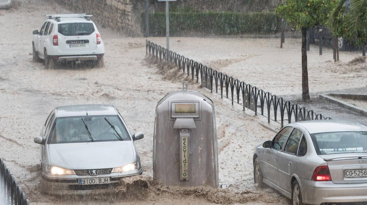 Inundaciones en Córdoba | La tromba de agua en Lucena y sus consecuencias, en imágenes