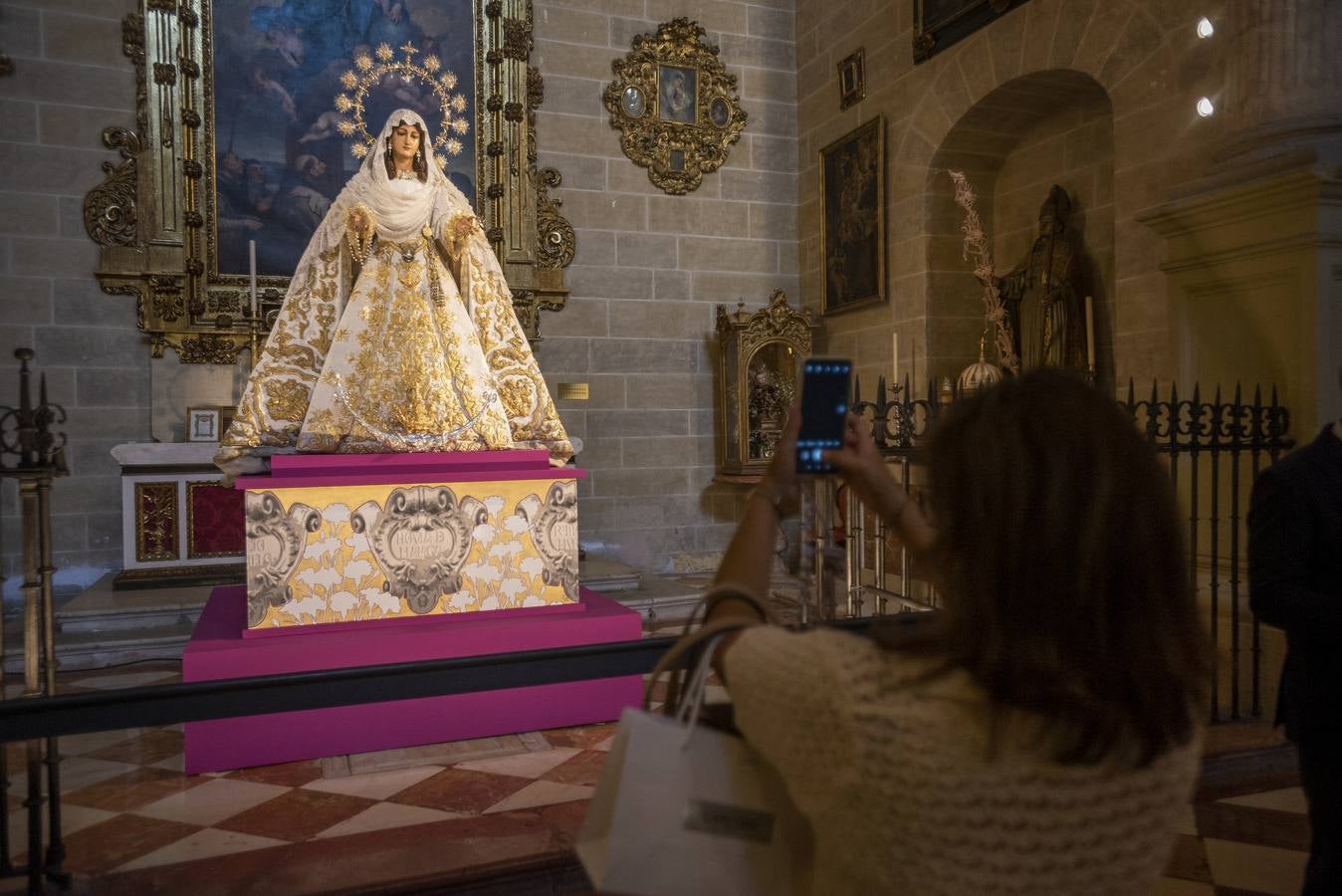 Inauguración de la exposición 'El Verbo encarnado', en la Catedral de Málaga