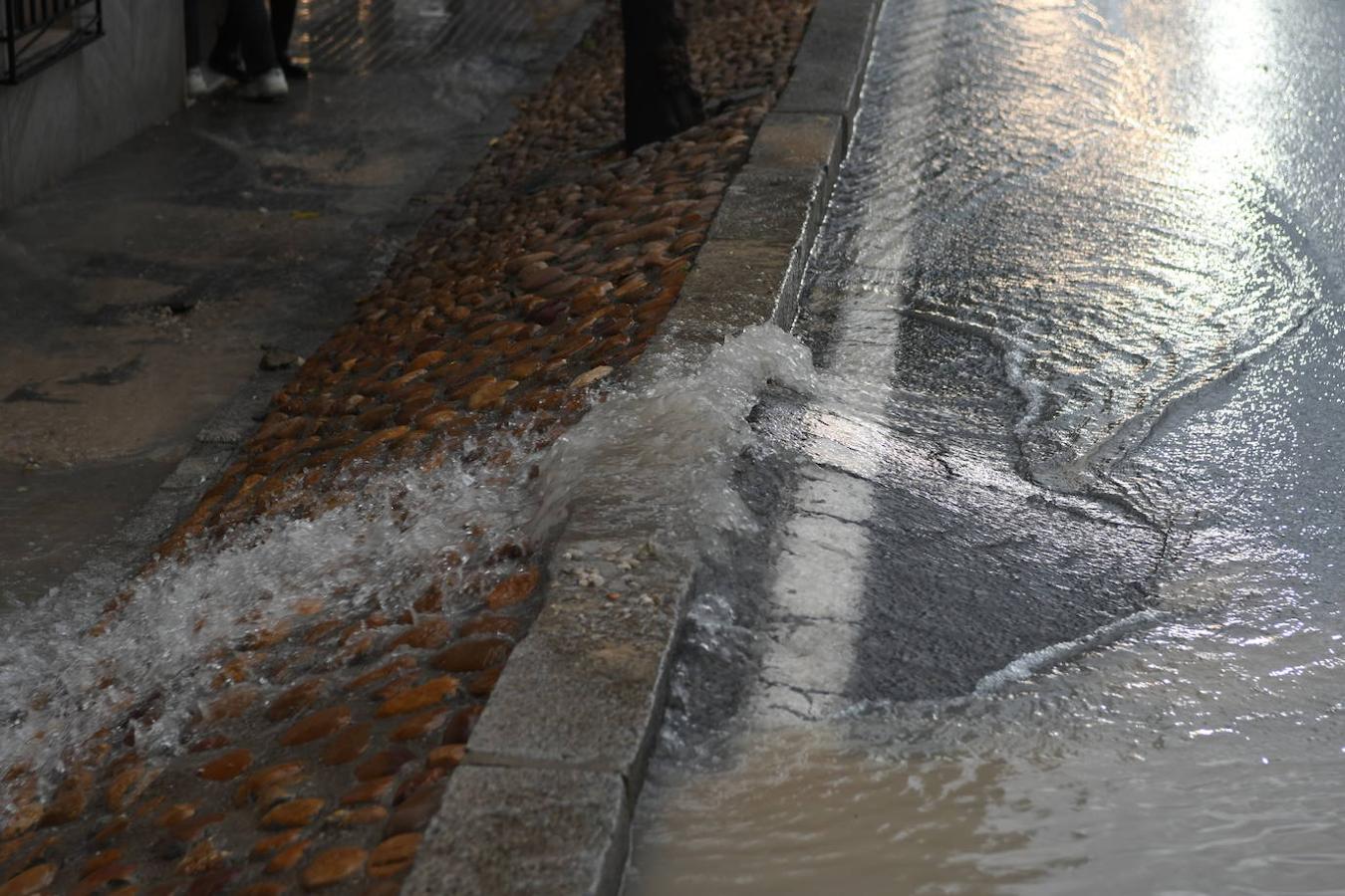 Inundaciones en Córdoba | La tromba de agua en Lucena y sus consecuencias, en imágenes