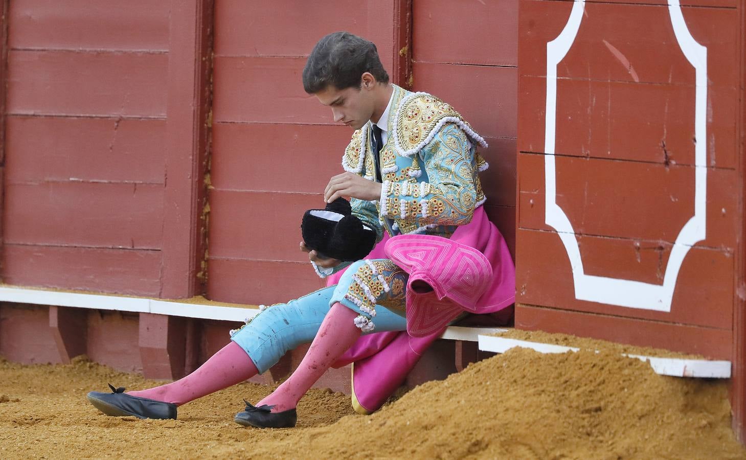 El sevillano Manolo Vázquez, en su debut en la Maestranza