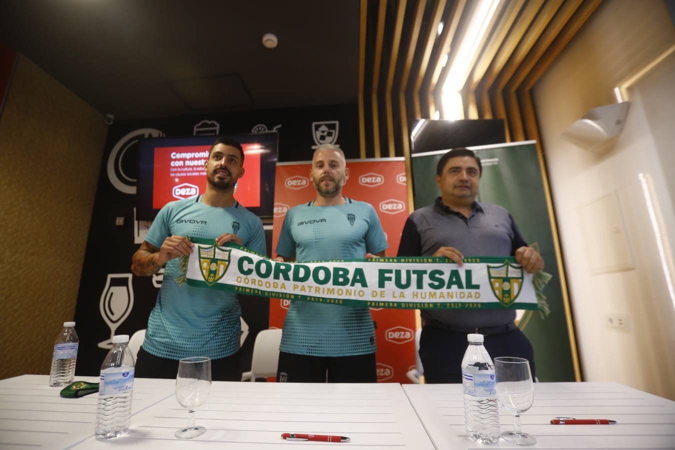 Las mejores imágenes de la presentación de Miguelín, fichaje estrella del Córdoba Patrimonio de fútbol sala