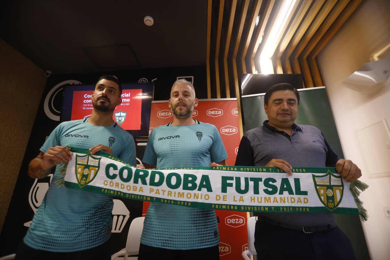 Las mejores imágenes de la presentación de Miguelín, fichaje estrella del Córdoba Patrimonio de fútbol sala