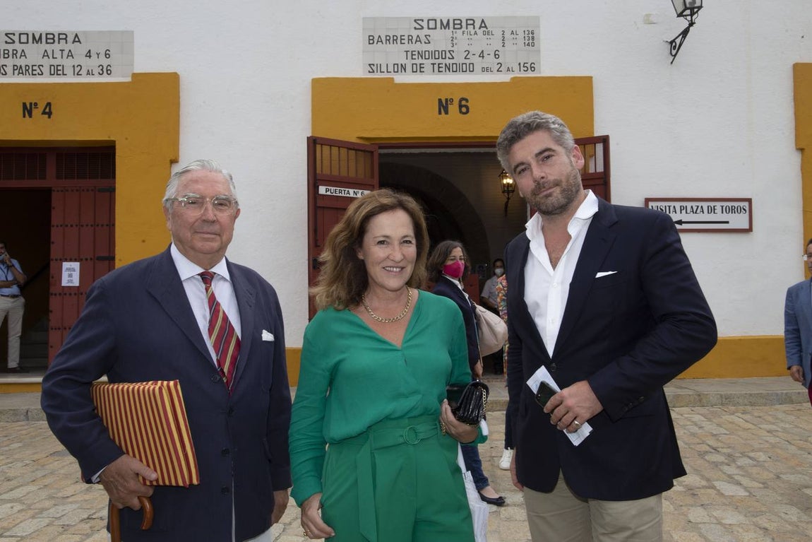Enrique Moreno de la Cova, María O'Neill y Alexander Fiske Harrison. 