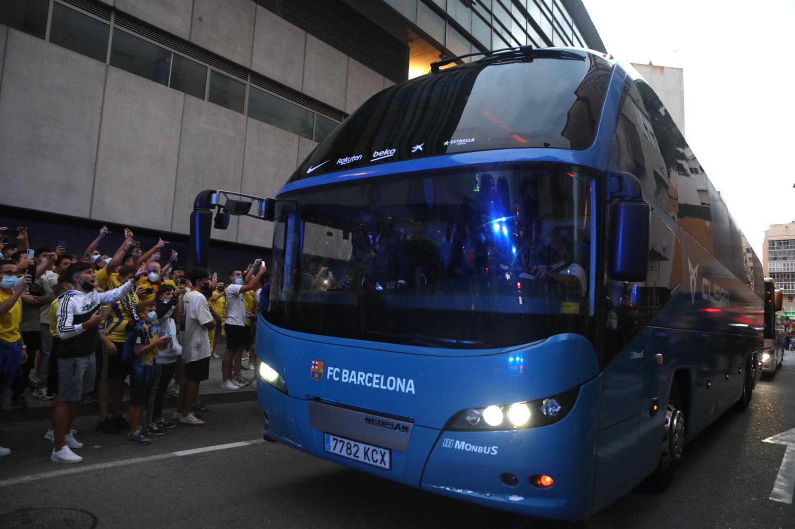 En imágenes: Así ha sido la llegada del FC Barcelona al Nuevo Mirandilla