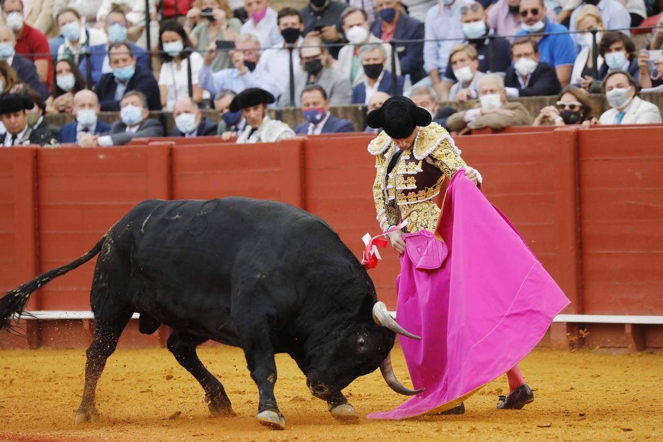 En imágenes, mano a mano de Morante de la Puebla y Juan Ortega en la Maestranza