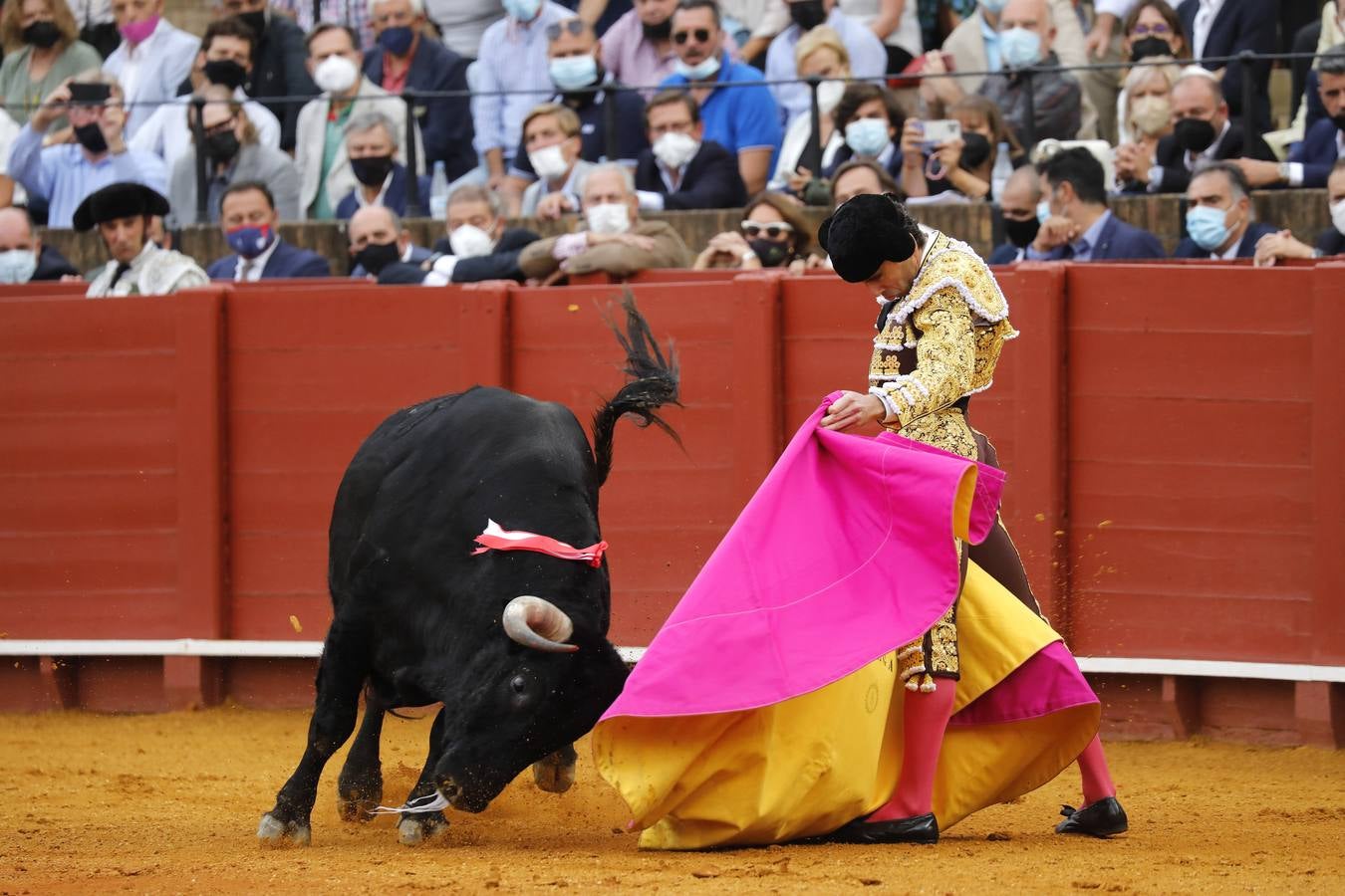 En imágenes, mano a mano de Morante de la Puebla y Juan Ortega en la Maestranza