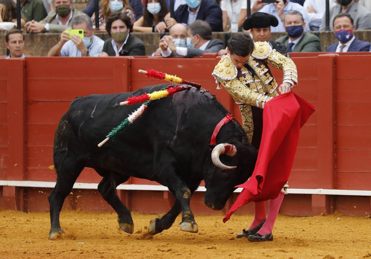 En imágenes, mano a mano de Morante de la Puebla y Juan Ortega en la Maestranza