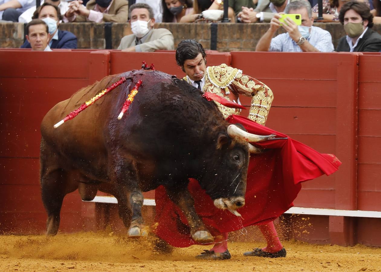 En imágenes, mano a mano de Morante de la Puebla y Juan Ortega en la Maestranza