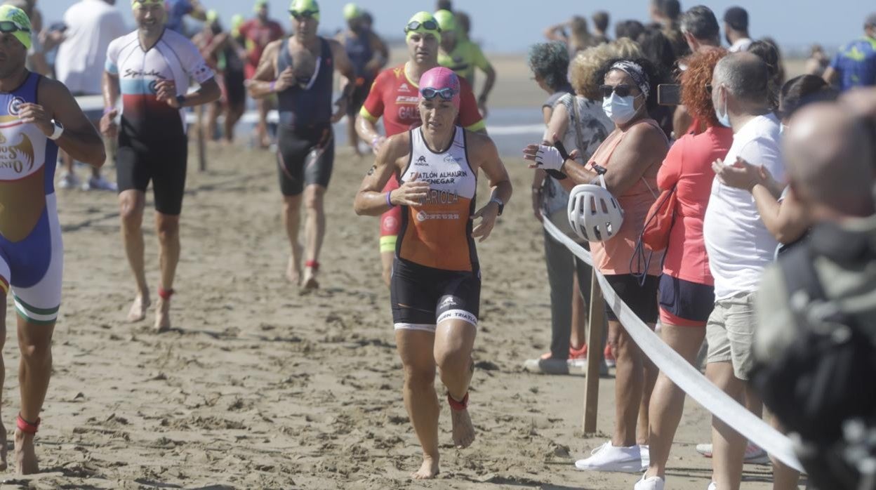 En imágenes: 225 atletas participan en la 12ª edición del Desafío Doñana