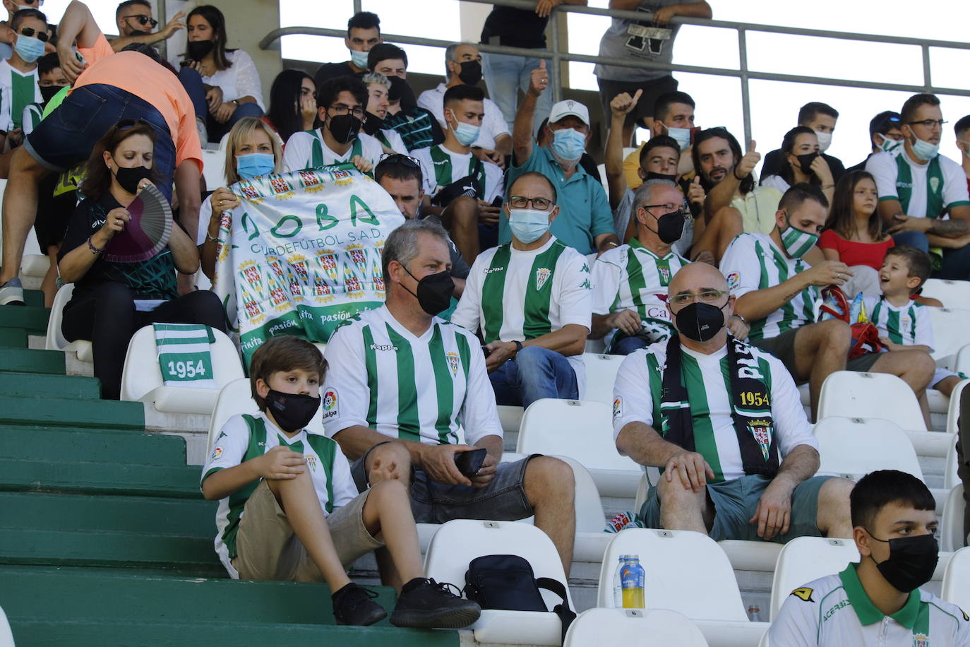 La alegría del Arcángel en la cuarta victoria del Córdoba CF ante el Don Benito