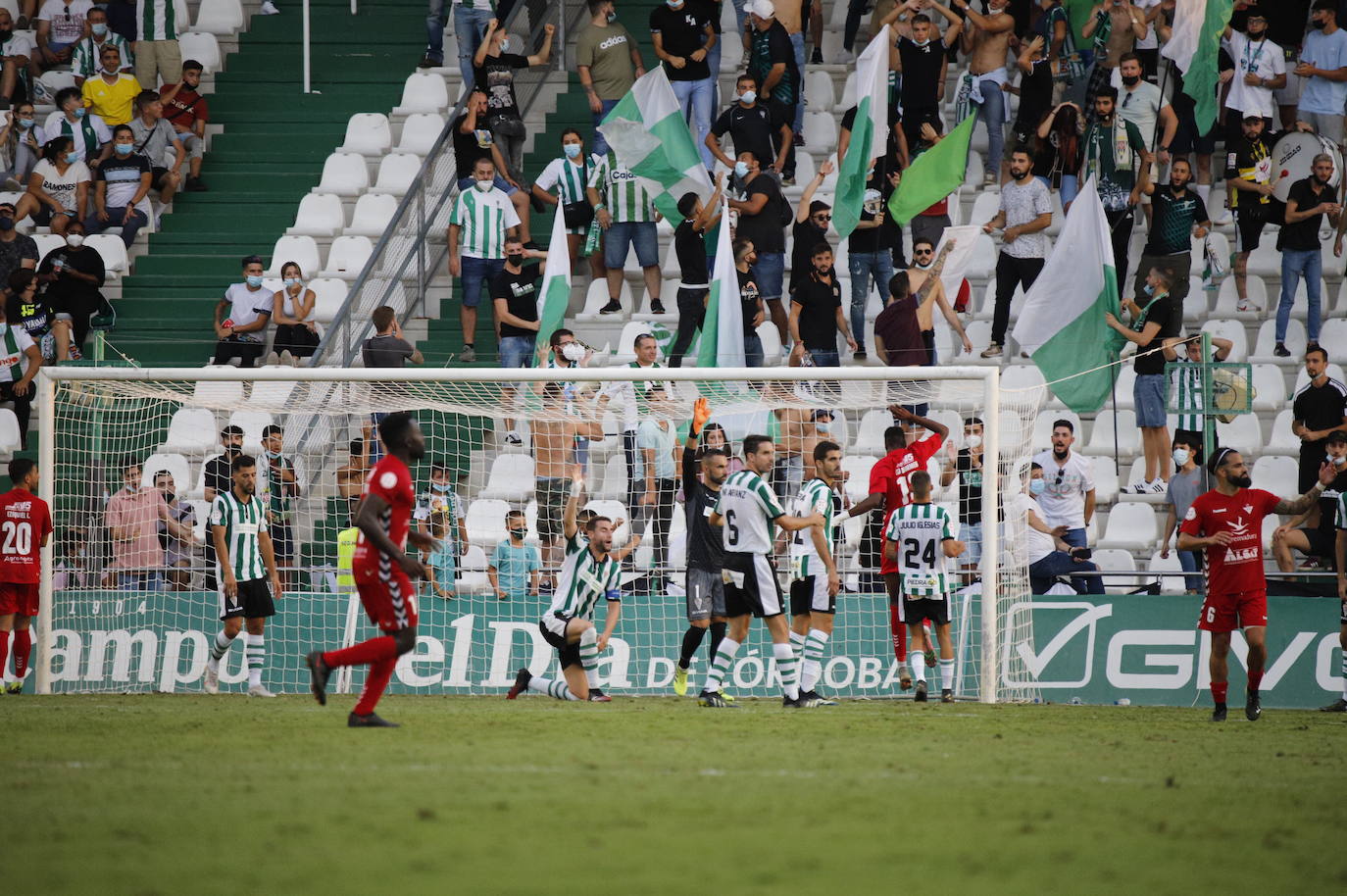 El Córdoba CF - Don Benito, en imágenes