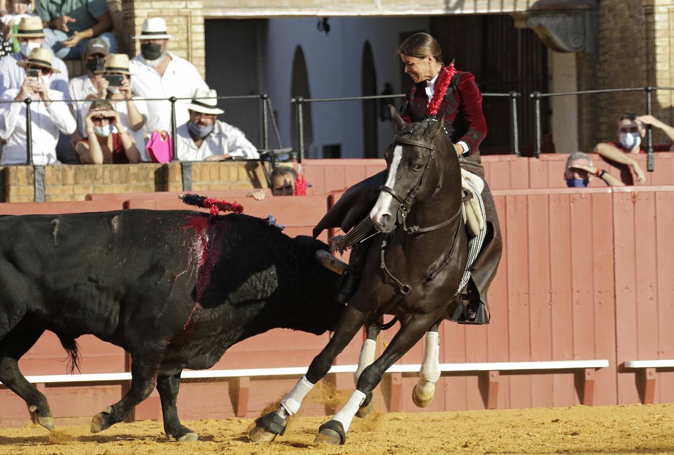 En imágenes, la corrida de rejones de la Feria de San Miguel de Sevilla