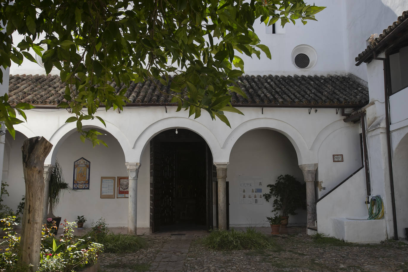 Las restauraciones en el convento de Santa Cruz de Córdoba, en imágenes