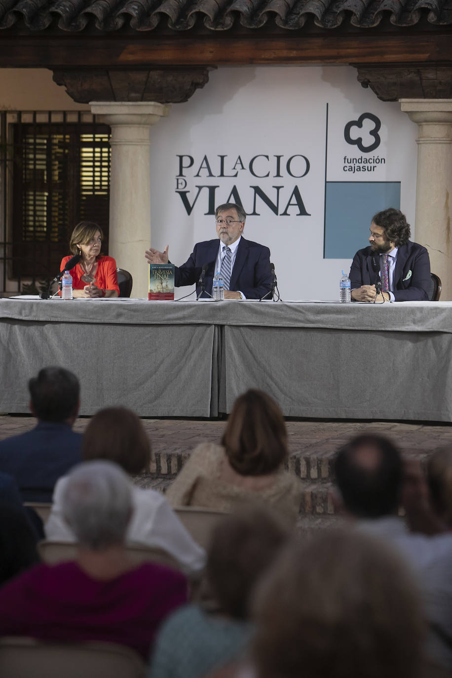 La presentación del libro &#039;Travesía Final&#039; de José Calvo Poyato, en imágenes