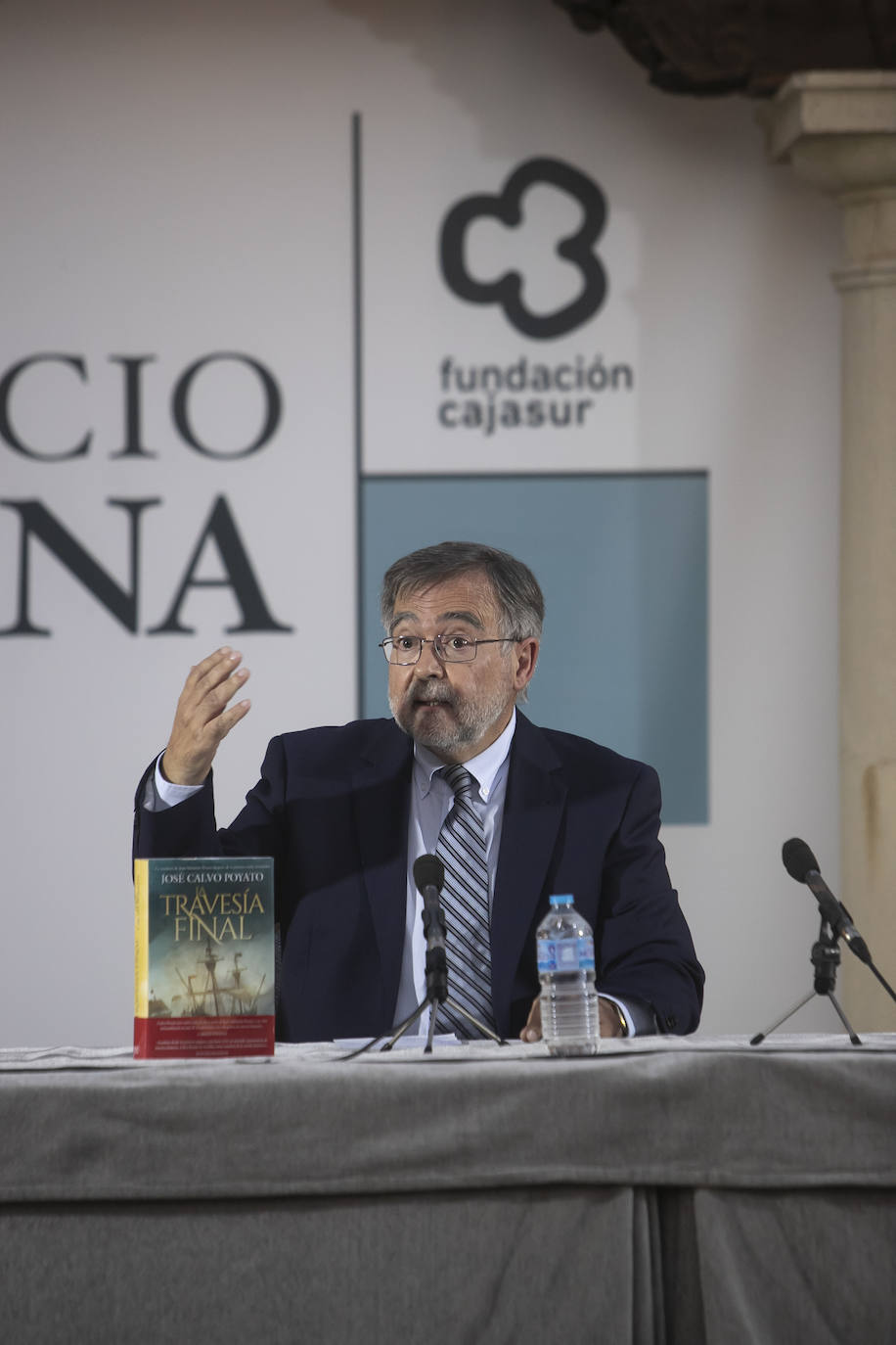 La presentación del libro &#039;Travesía Final&#039; de José Calvo Poyato, en imágenes