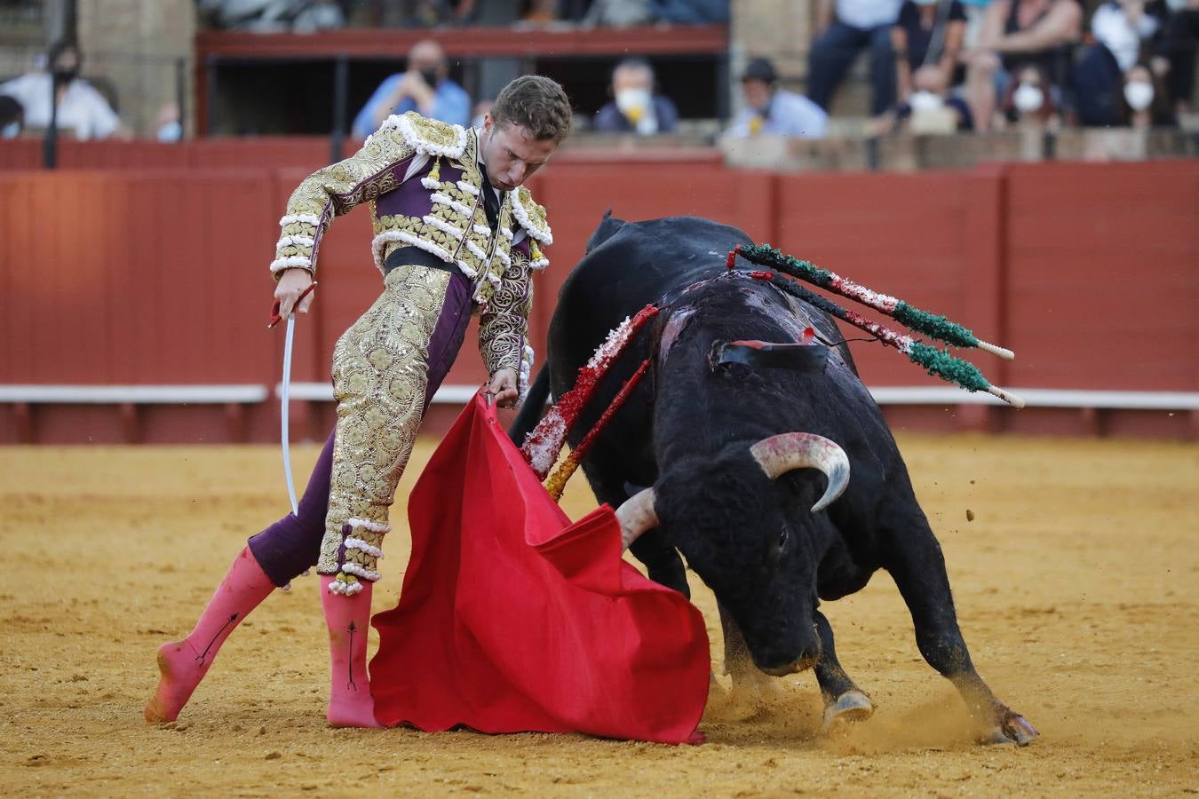 En imágenes, novillada del martes de la Feria de San Miguel de Sevilla