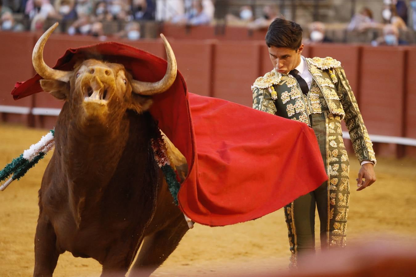 En imágenes, novillada del martes de la Feria de San Miguel de Sevilla