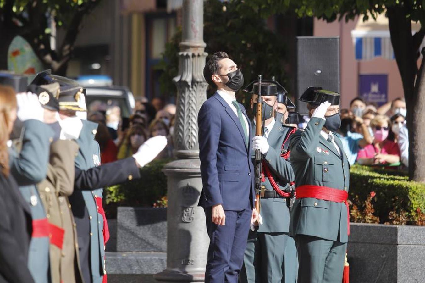 El izado de la bandera de España en los actos de la Guardia Civil por su patrona, en imágenes