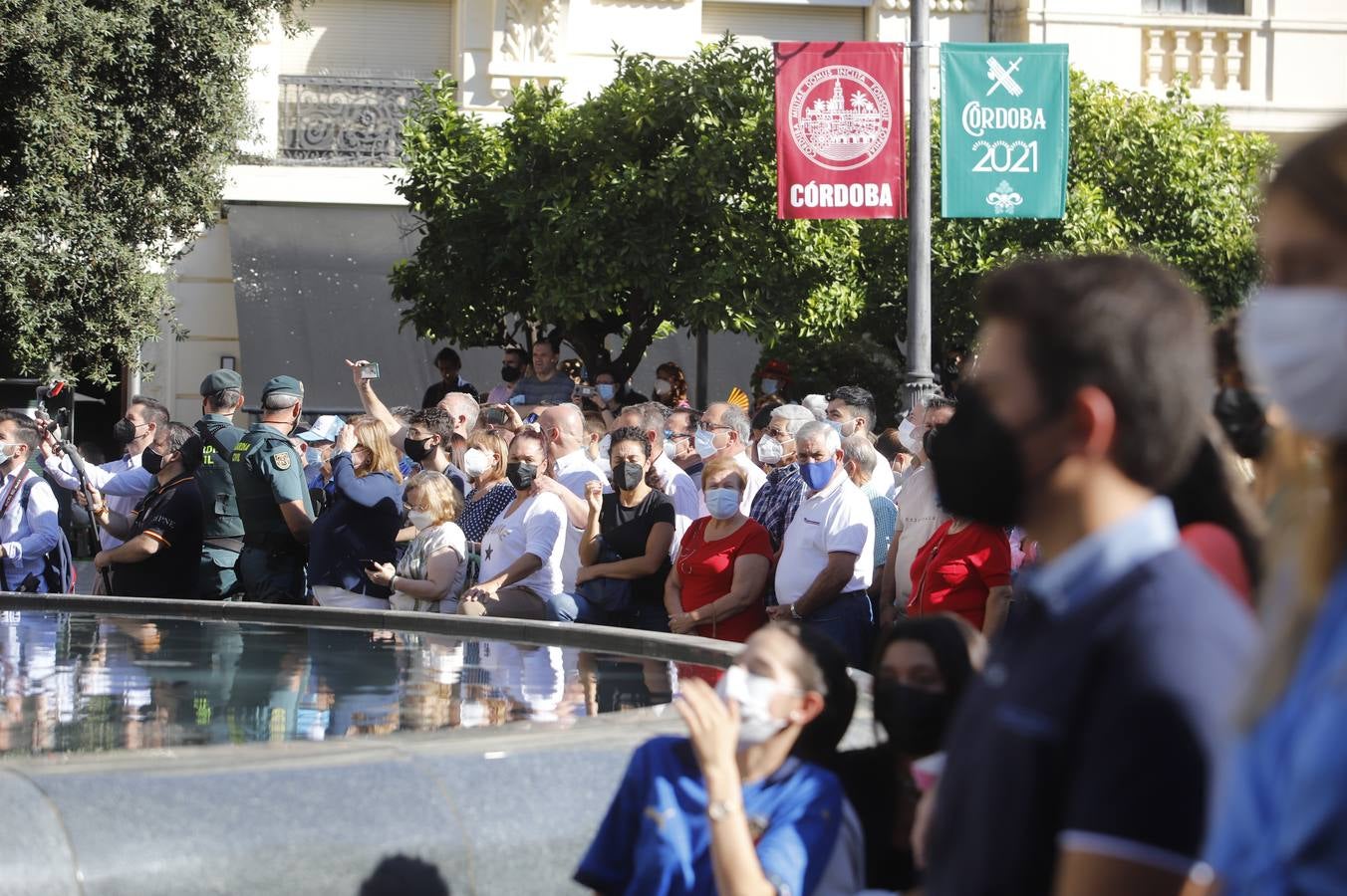 El izado de la bandera de España en los actos de la Guardia Civil por su patrona, en imágenes (II)