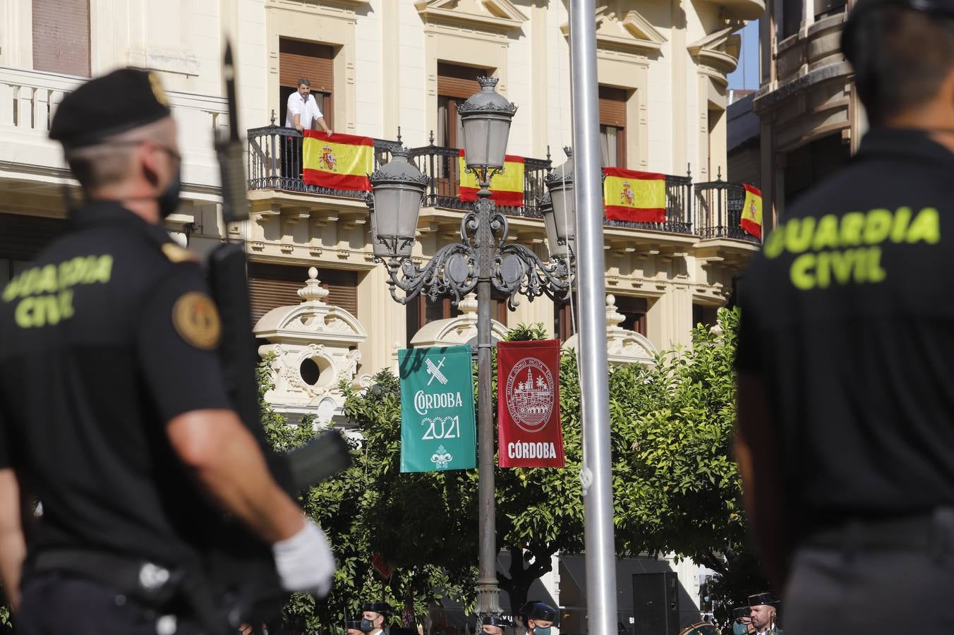 El izado de la bandera de España en los actos de la Guardia Civil por su patrona, en imágenes (II)