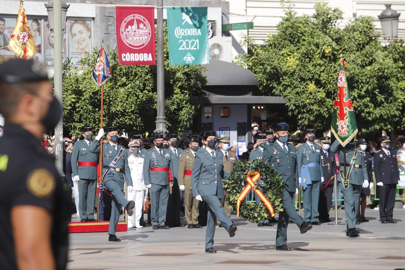 El izado de la bandera de España en los actos de la Guardia Civil por su patrona, en imágenes (II)