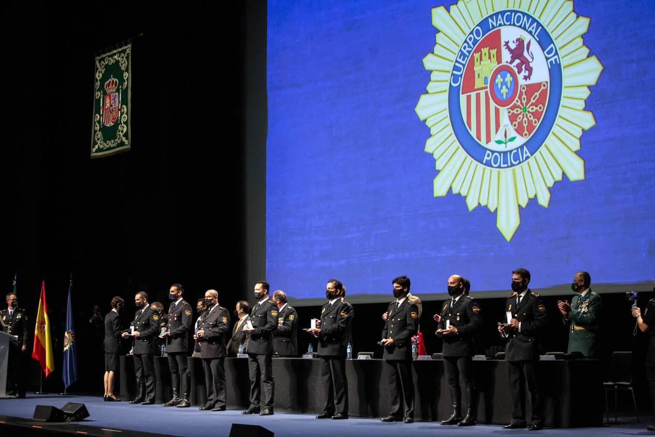 La Policía Nacional celebra su festividad con la imposición de las Cruces al Mérito Policial