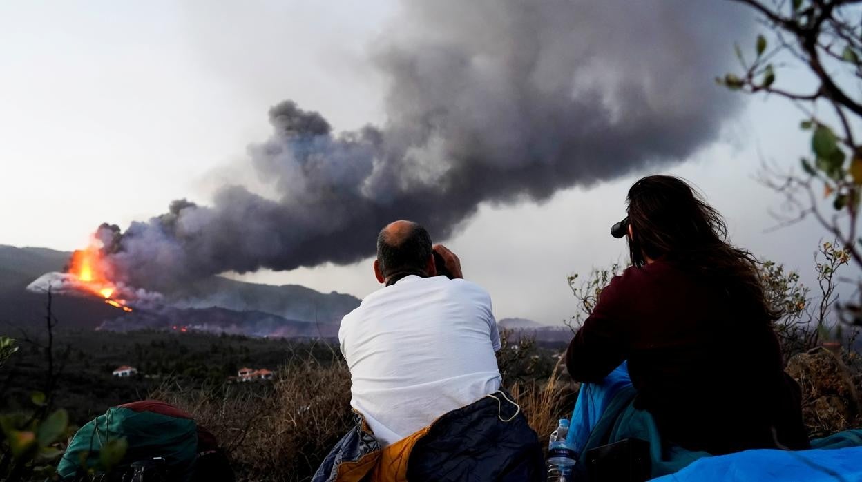 Las imágenes más impactantes del sábado del volcán de La Palma