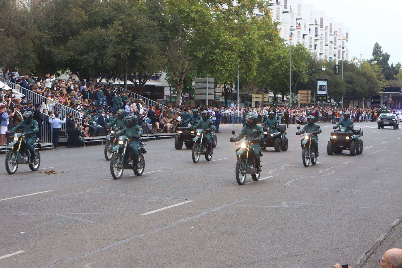 Actos nacionales por la Patrona | El desfile de la Guardia Civil en Córdoba, en imágenes (II)