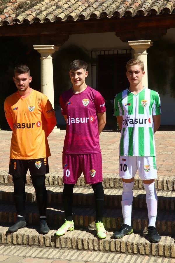 El guiño a Córdoba en la presentación de las camisetas del Atlético Cordobés, en imágenes