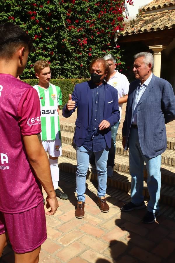 El guiño a Córdoba en la presentación de las camisetas del Atlético Cordobés, en imágenes