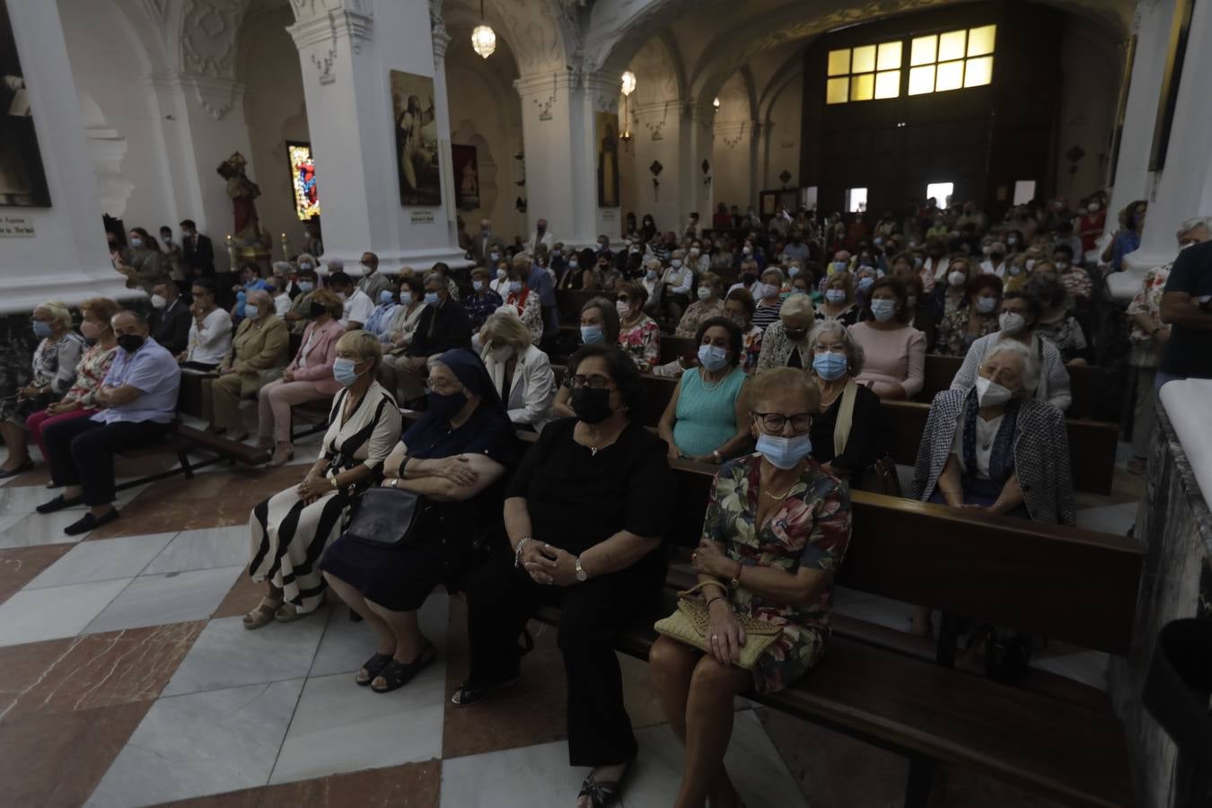 FOTOS: Cádiz volcada con su patrona, la Virgen del Rosario