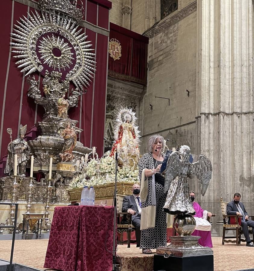 Rosa García Perea pregona las Glorias de Sevilla