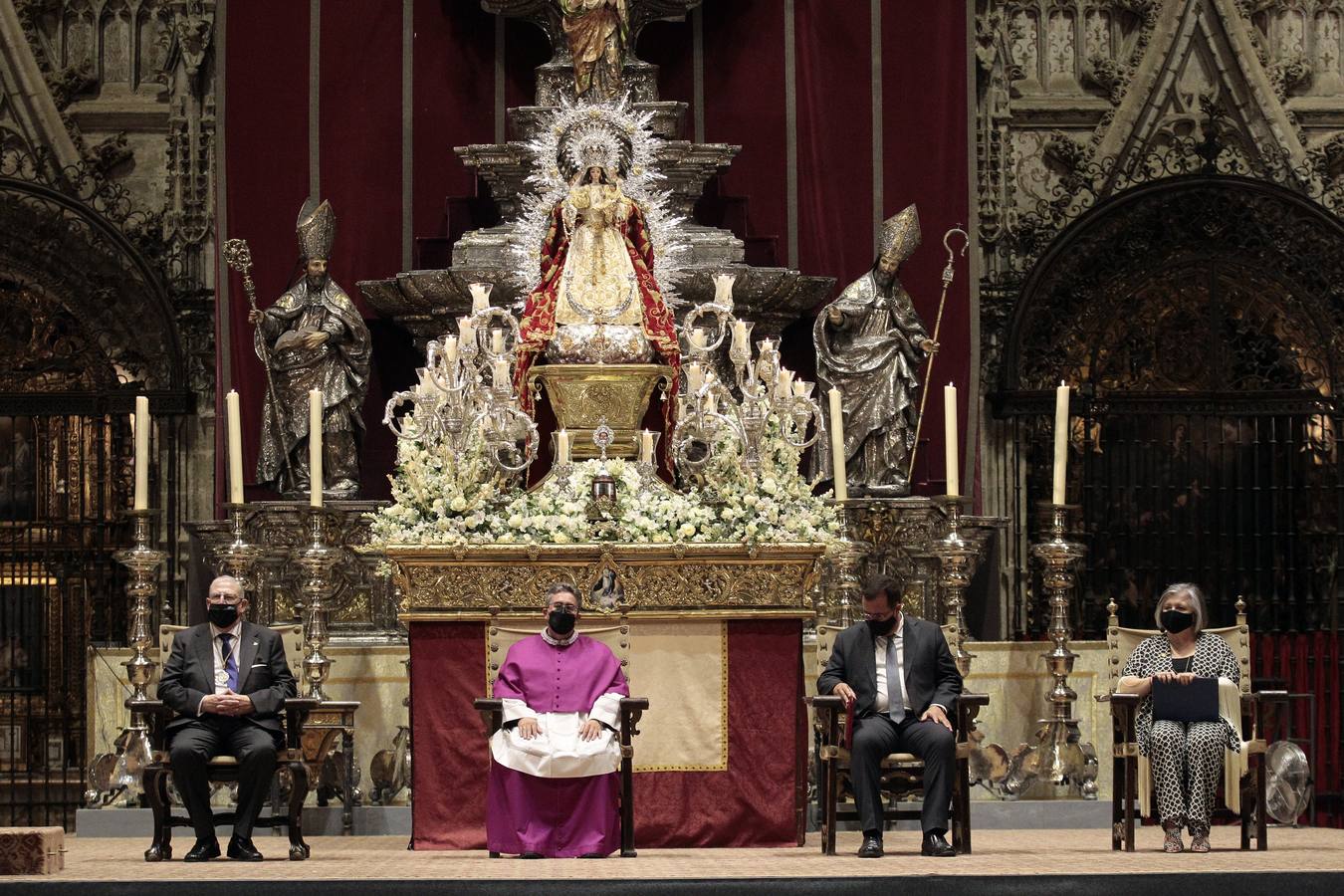 Rosa García Perea pregona las Glorias de Sevilla