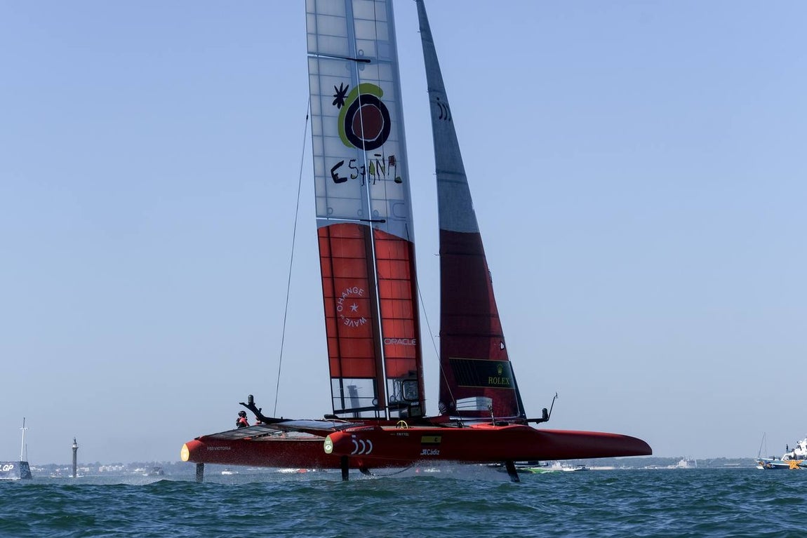 Fotos: Así ha sido la primera jornada de la SailGP en Cádiz