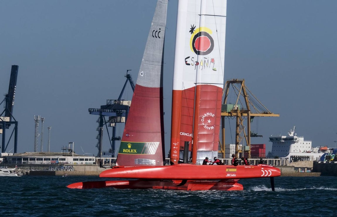 Fotos: Así ha sido la primera jornada de la SailGP en Cádiz