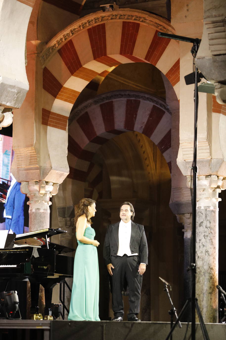 El recital lírico en la Mezquita-Catedral de Córdoba, en imágenes