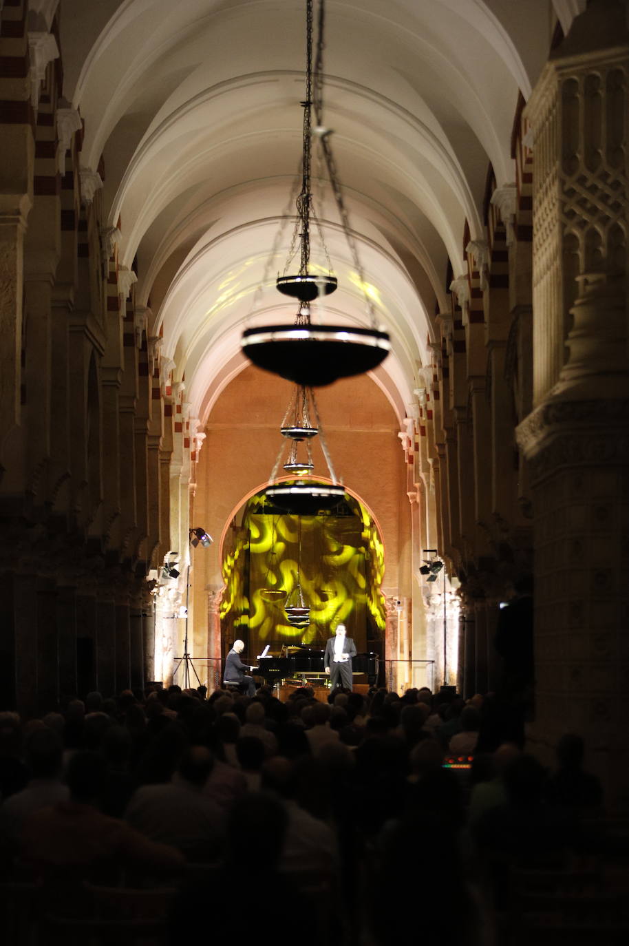 El recital lírico en la Mezquita-Catedral de Córdoba, en imágenes